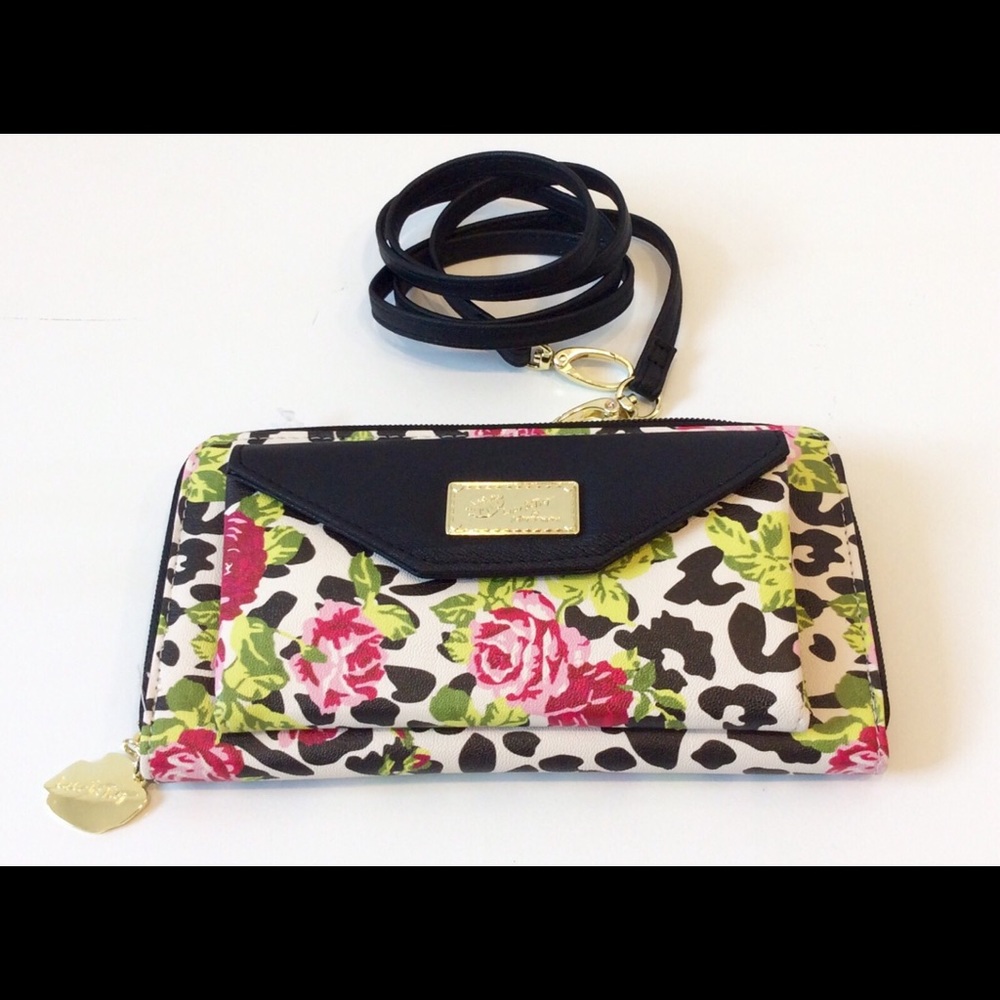 NEW❤️Betsey Johnson Rose Convertible Crossbody Bag
